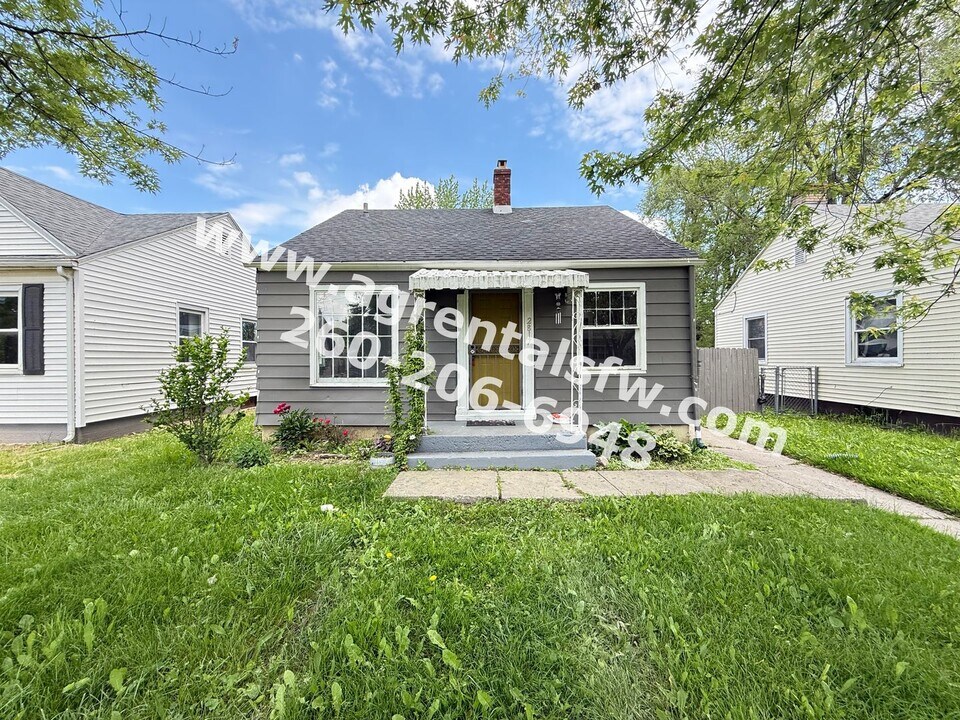 2817 Chestnut St in Fort Wayne, IN - Building Photo