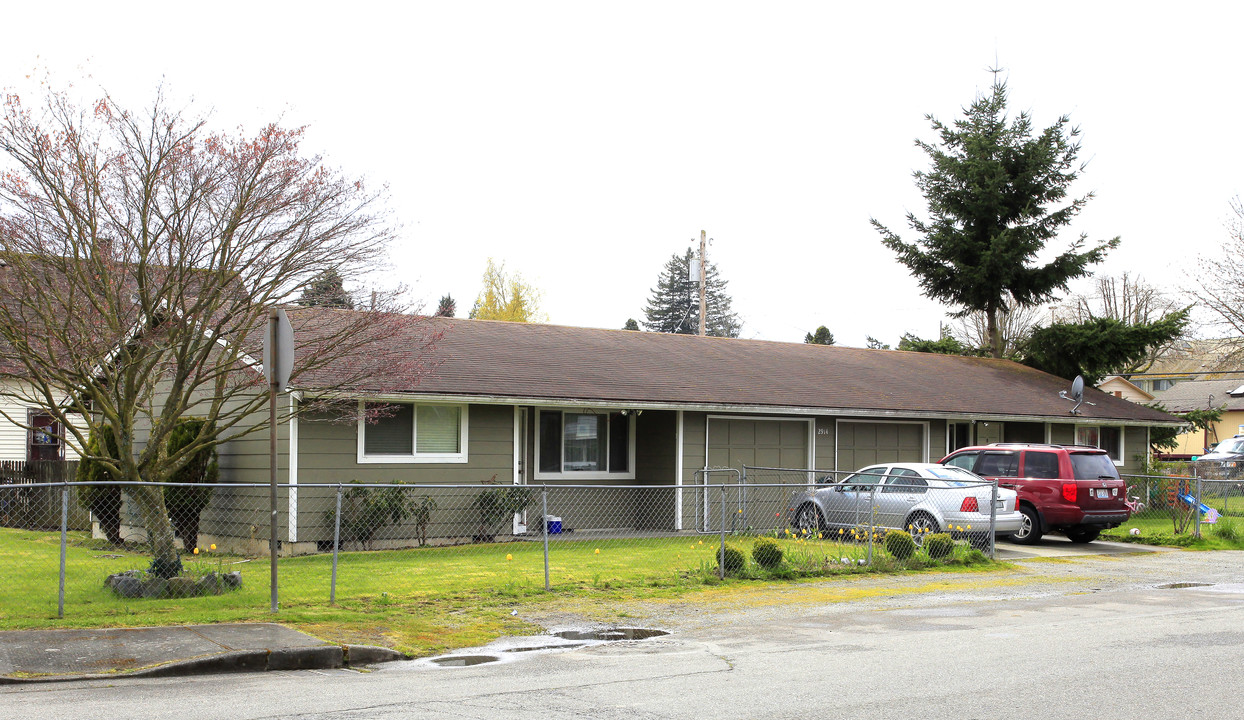 2914 14th St in Everett, WA - Building Photo