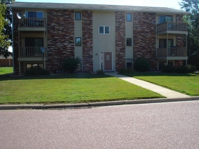 502 P Ave in Milford, IA - Foto de edificio