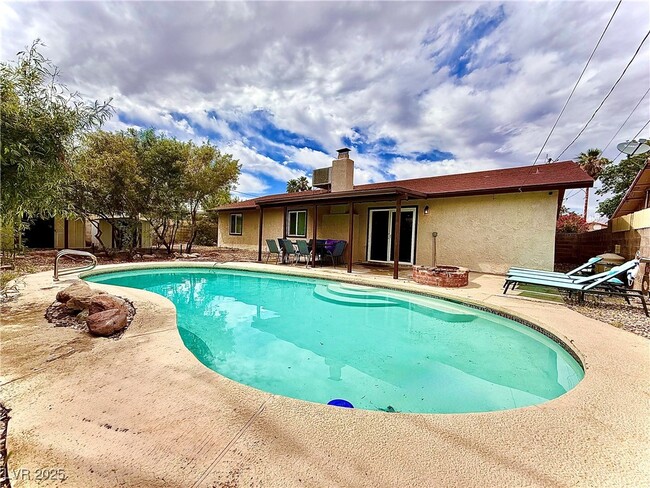 4881 E Imperial Ave in Las Vegas, NV - Building Photo - Building Photo