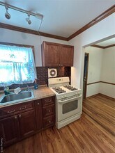 420 Pennsylvania Ave in Williston Park, NY - Foto de edificio - Building Photo