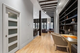 370 Rue le Moyne in Montréal, QC - Building Photo - Building Photo