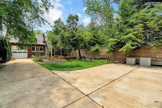 4414 W Pine Blvd, Unit 2 in St. Louis, MO - Building Photo - Building Photo