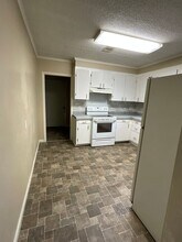 901 Dennis Ave in Leesville, LA - Building Photo - Building Photo