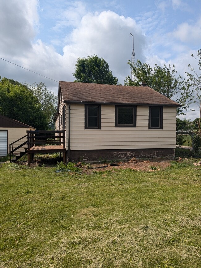 property at 17 W Linwood Ave