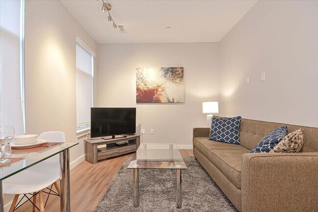 40 E Pier Dr