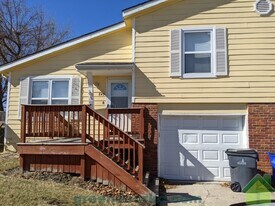 849 S Lindenwood Dr in Olathe, KS - Building Photo