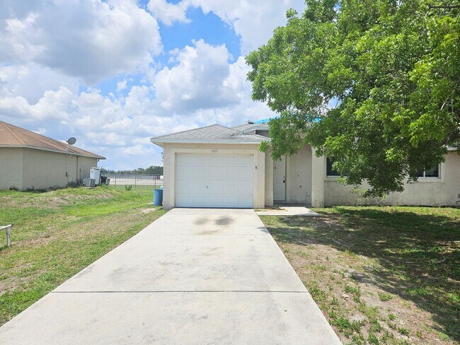 property at 2517 Park Rd