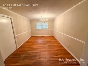 4613 Emerald Bay Dr in Northport, AL - Building Photo - Building Photo