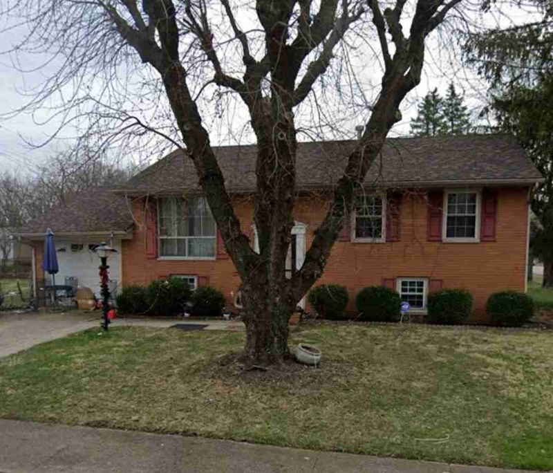 319 Corlington Dr in Springfield, OH - Building Photo