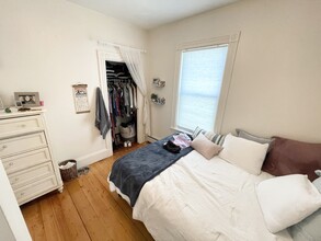 145 L St, Unit 1 in Boston, MA - Foto de edificio - Building Photo