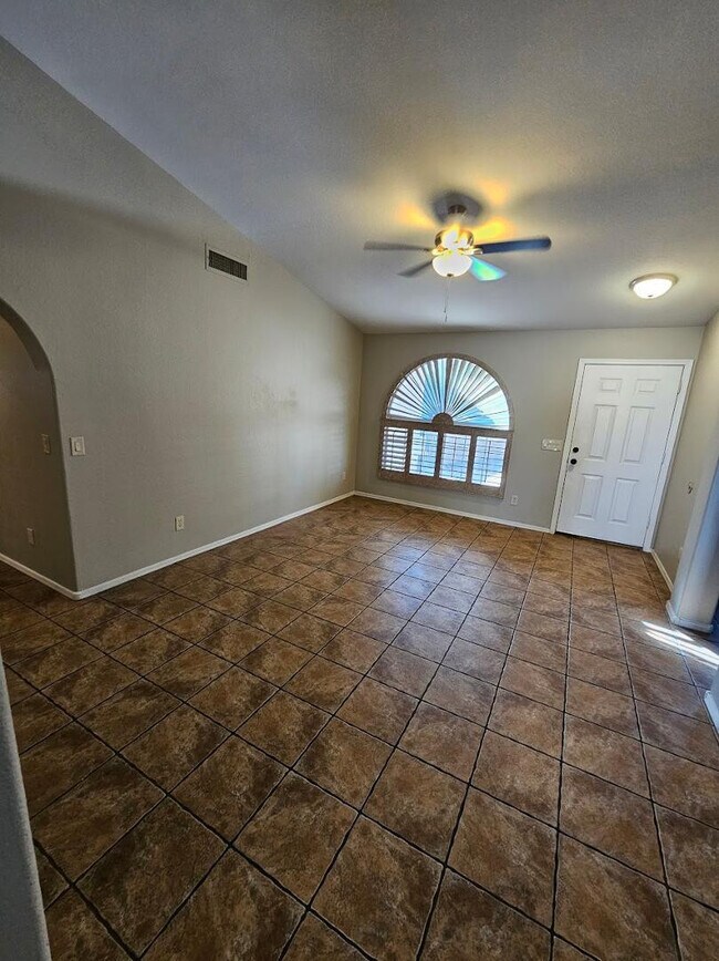 406 E Century Ave in Gilbert, AZ - Building Photo - Building Photo