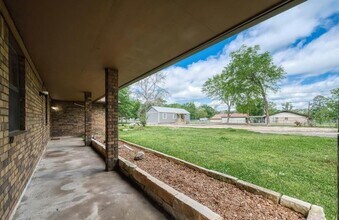 22090 Little Dirt Rd in New Caney, TX - Building Photo - Building Photo