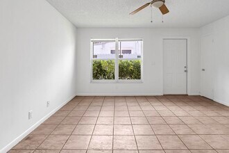 1320 Wellington St in West Palm Beach, FL - Building Photo - Building Photo