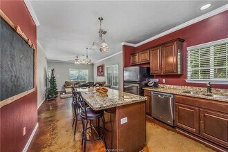 1403 Medina Dr in College Station, TX - Foto de edificio - Building Photo