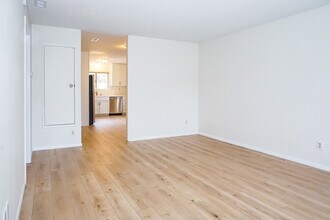 1996 Hanford Dr in San Diego, CA - Building Photo - Building Photo