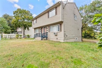 123 Sumac St in Waterbury, CT - Building Photo - Building Photo
