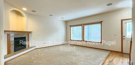 7332 Olympic Dr in Everett, WA - Building Photo - Building Photo