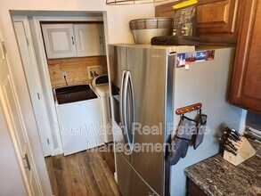6329 E 32nd Ave in Anchorage, AK - Building Photo - Building Photo