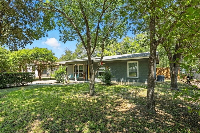 131 Middlebury Dr in San Antonio, TX - Building Photo - Building Photo