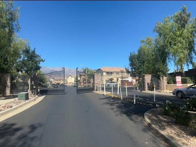 1447 Misty Ln in Beaumont, CA - Building Photo - Building Photo