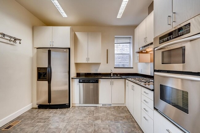 2207 W 33rd Ave in Denver, CO - Building Photo - Building Photo