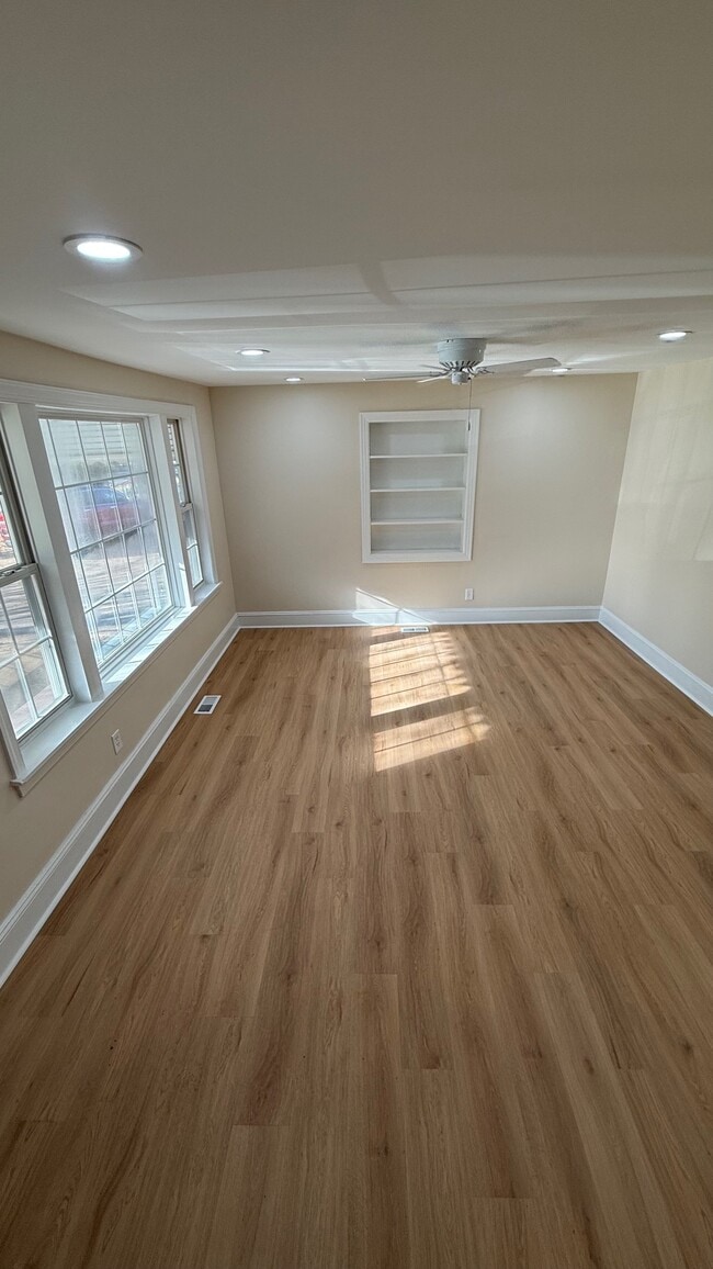 property at 122 N Fir Ave