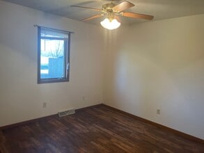 5256 Carlton Dr in Springfield, IL - Building Photo - Building Photo