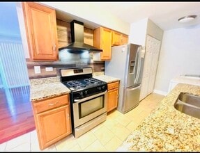 600 Academy Ct in Schaumburg, IL - Building Photo - Building Photo