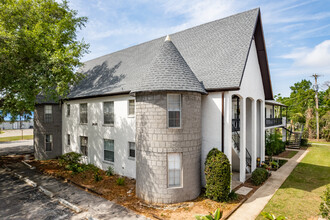 Forest Edge Apartments in Silver Springs, FL - Foto de edificio - Building Photo