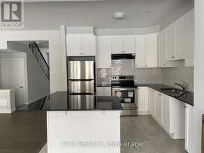 612 Allied Mews in Ottawa, ON - Building Photo - Building Photo