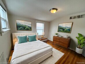 598 Notre Dame St in Grosse Pointe, MI - Foto de edificio - Building Photo