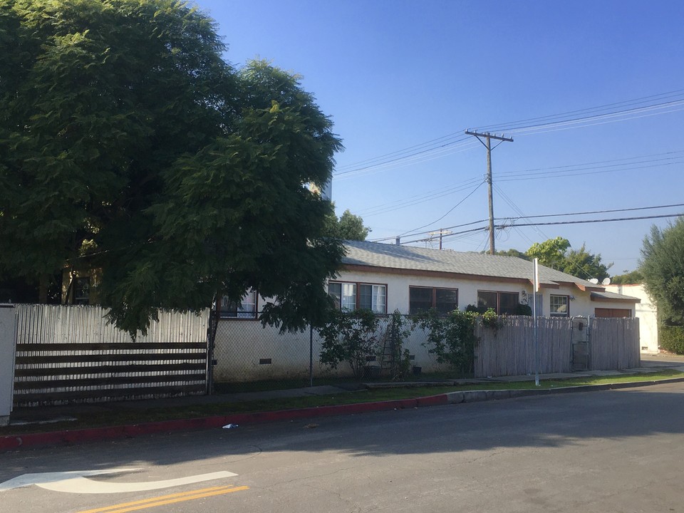 13103 Venice Blvd in Los Angeles, CA - Building Photo