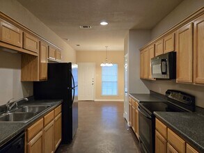 112 Bentwood Dr in Robinson, TX - Building Photo - Building Photo