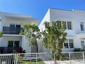 1610 Euclid Ave in Miami Beach, FL - Building Photo - Building Photo
