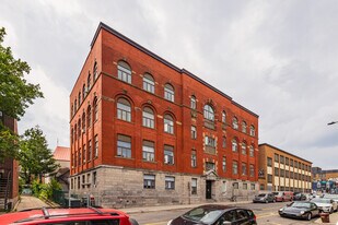4160 Clark Rue in Montréal, QC - Building Photo