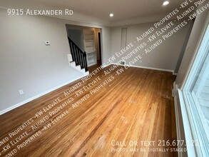 9915 Alexander Rd in Garfield Heights, OH - Building Photo - Building Photo