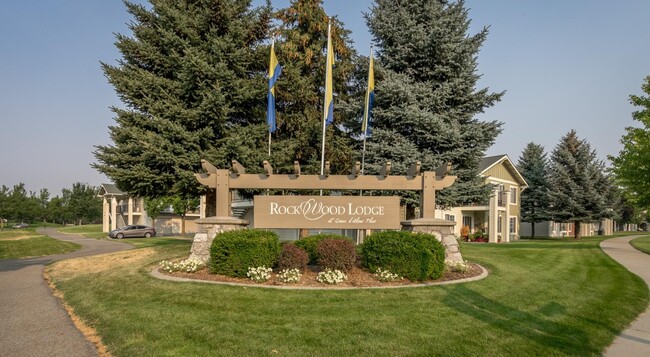 Rockwood Lodge in Coeur d'Alene, ID - Foto de edificio - Building Photo