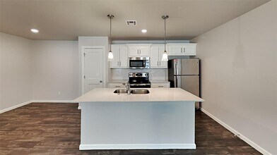 4908 Avion Ct in Oklahoma City, OK - Building Photo - Building Photo