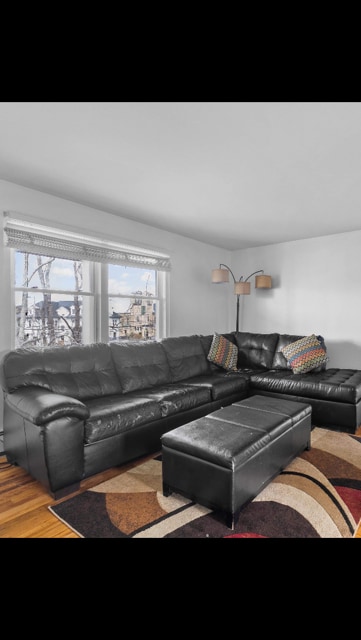 70 Carroll Ave, Unit 604 in Newport, RI - Building Photo - Building Photo
