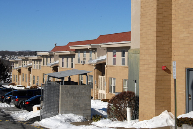 Spring Valley Commons in Spring Valley, NY - Building Photo - Building Photo