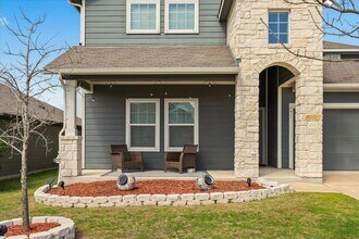122 Denton Dr in Hutto, TX - Building Photo - Building Photo