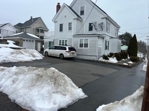 95 Roberts St in Quincy, MA - Foto de edificio - Building Photo