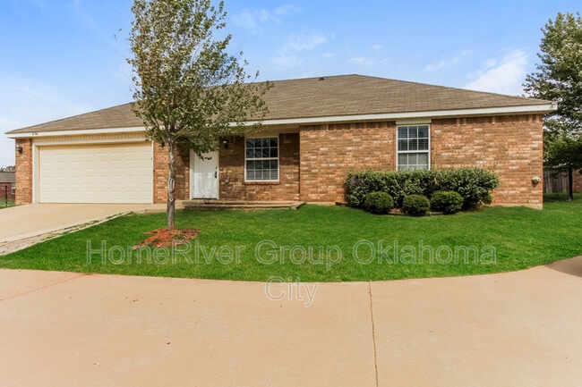 6136 Cielo Terrace in Oklahoma City, OK - Building Photo - Building Photo