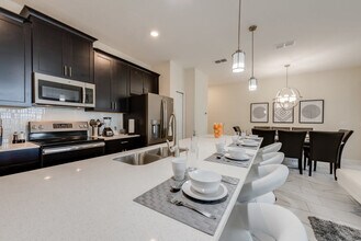 4833 Romeo Cir in Kissimmee, FL - Building Photo - Building Photo