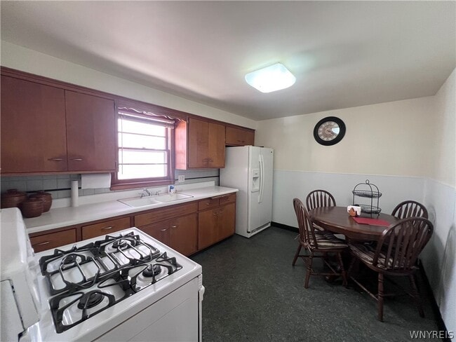 480 W Hazeltine Ave in Buffalo, NY - Building Photo - Building Photo