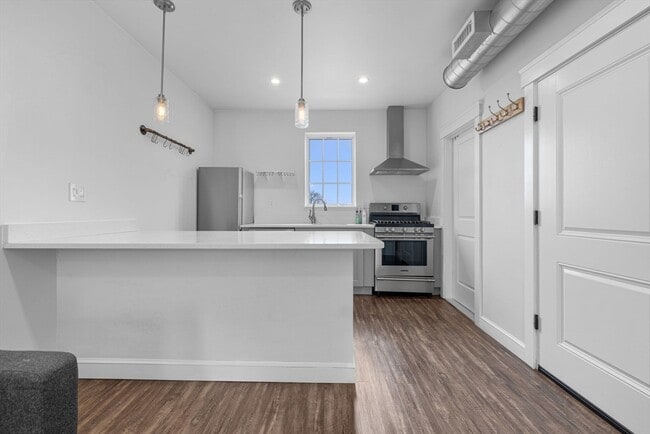 105 Broadway in Chelsea, MA - Building Photo - Building Photo