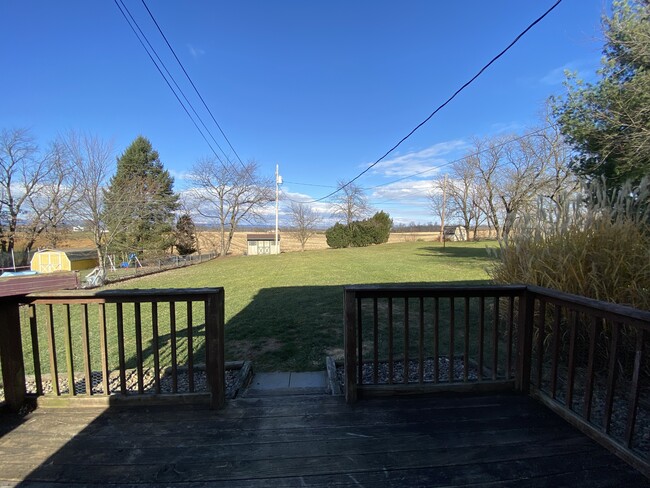 6183 Mountain View Dr in Chambersburg, PA - Foto de edificio - Building Photo