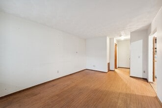 Hiland Flatz in Lansing, MI - Building Photo - Building Photo