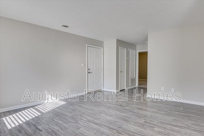 171 Chalet North CT in North Augusta, SC - Building Photo - Building Photo